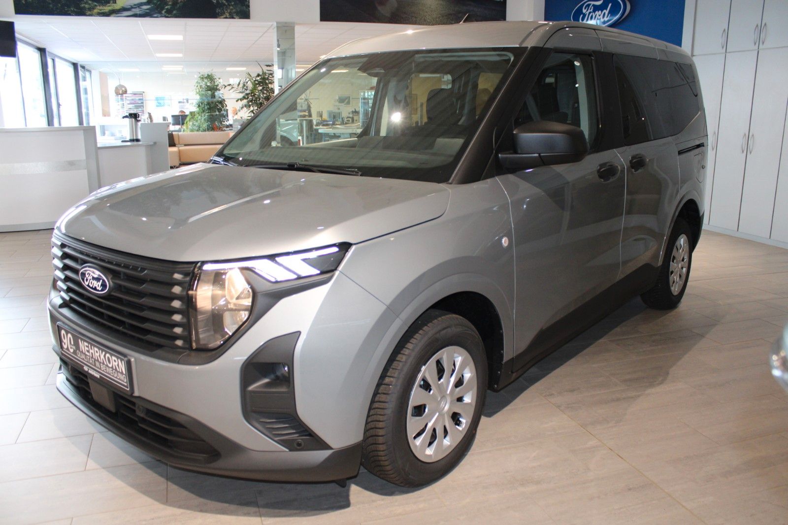 Fahrzeugabbildung Ford Tourneo Courier TREND Kamera WinterPaket2 uvm