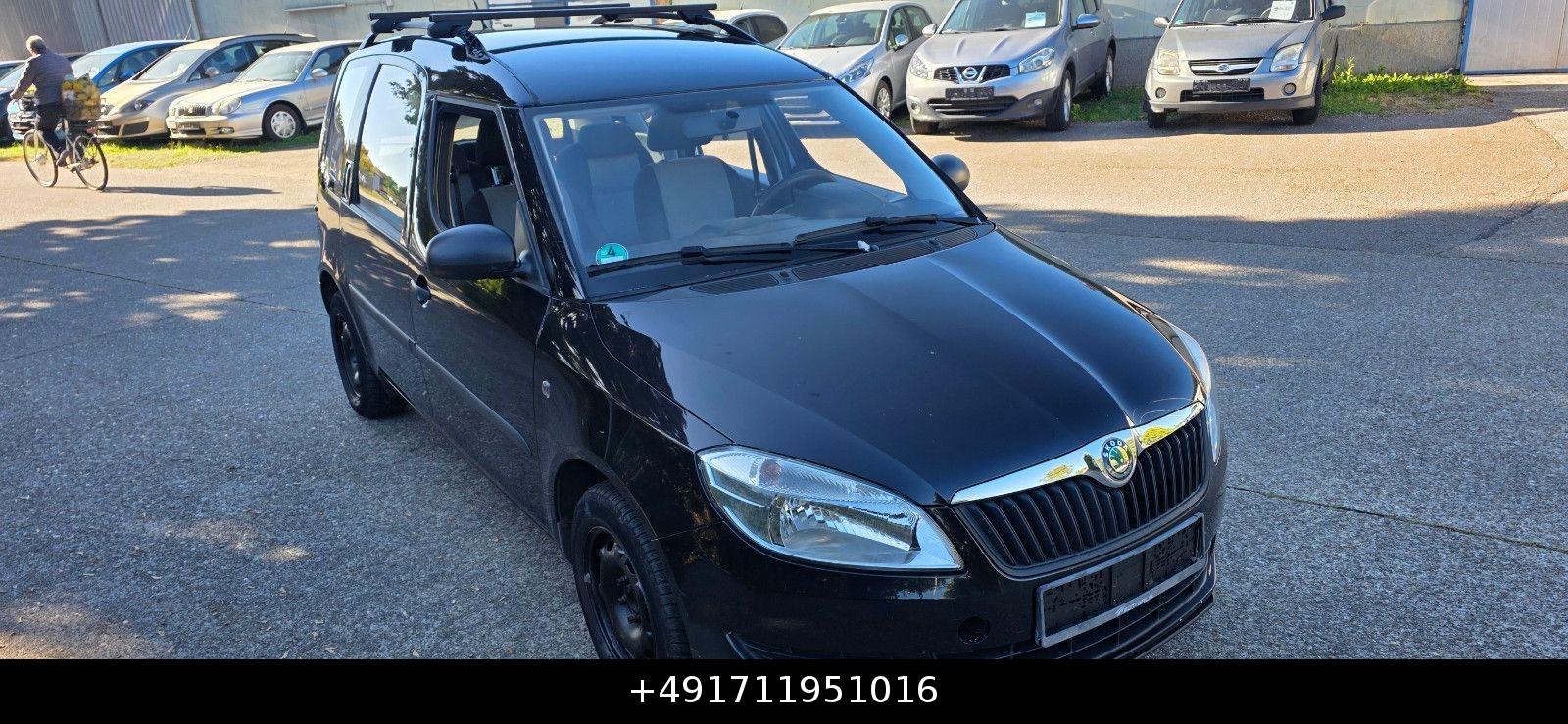 Skoda Roomster 2011 — салон