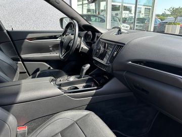 Fahrzeugabbildung Maserati Levante Q4 GranSport