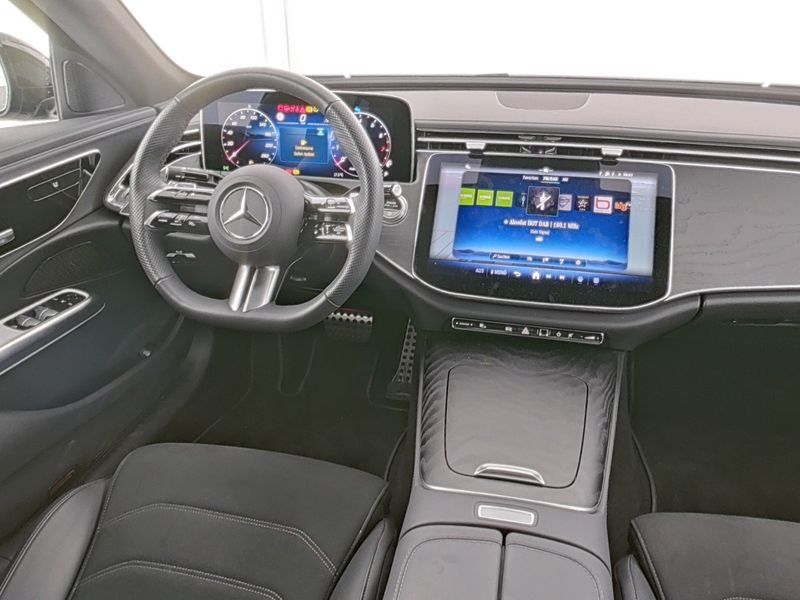 Fahrzeugabbildung Mercedes-Benz E 200 AMG*Totwinkel*Kamera*LED*19"*MBUX*CarPlay