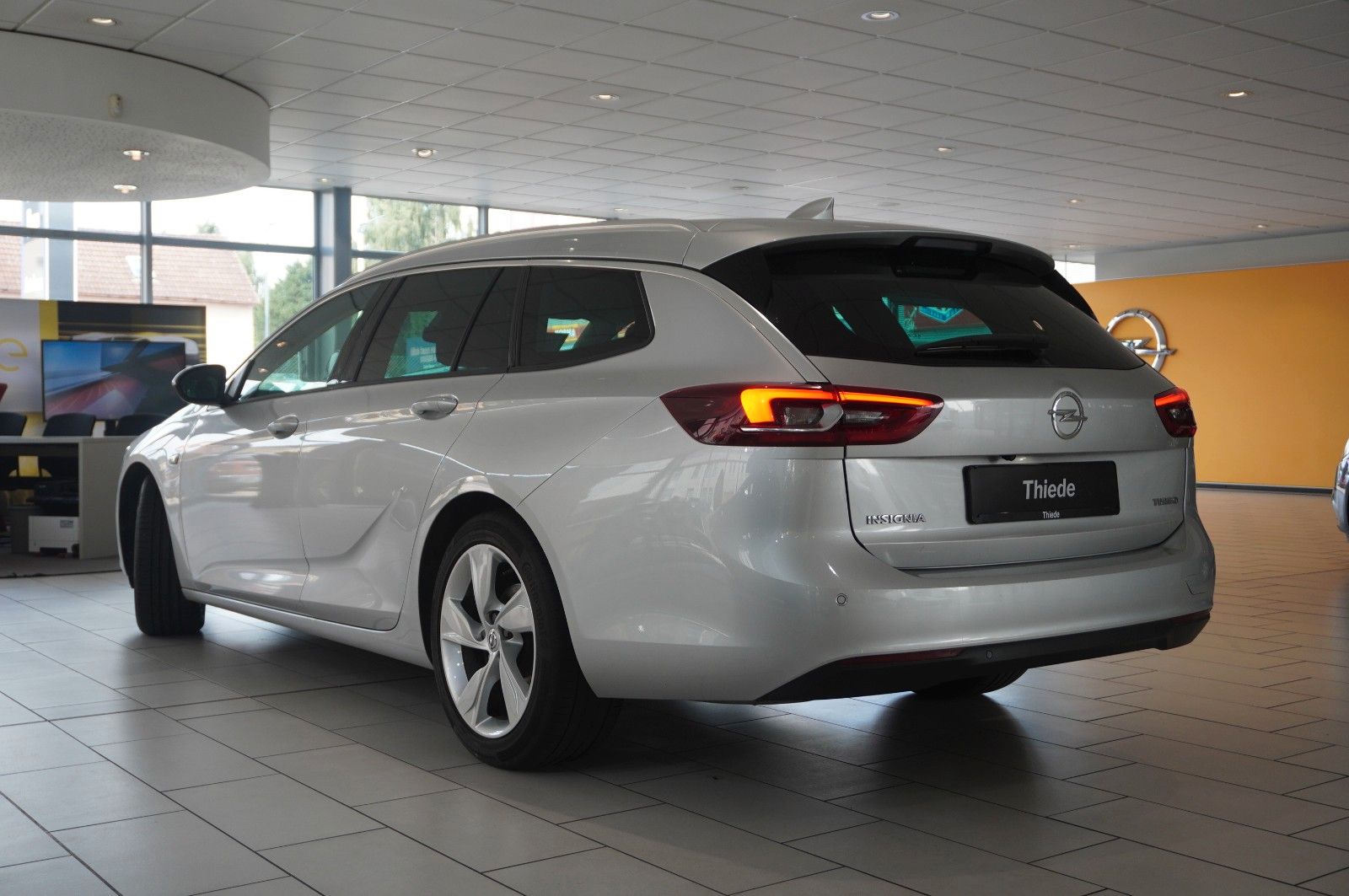 Fahrzeugabbildung Opel Insignia B ST 1.5T DYNAM. NAVI/LED/KAMERA/VIRTU.