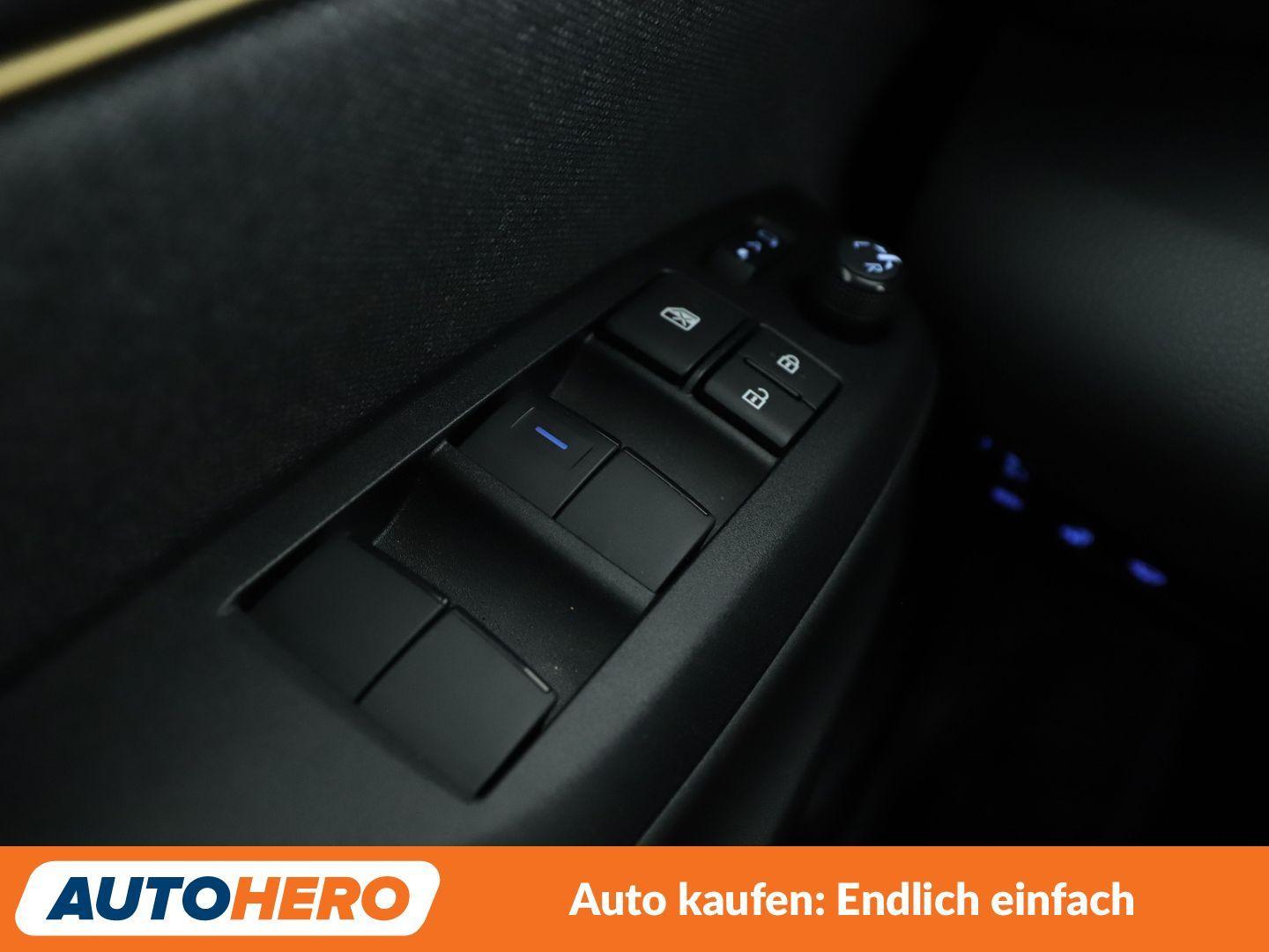 Toyota Yaris Cross 1.5 Hybrid AWD-i Premiere Edition, миниатюра 23
