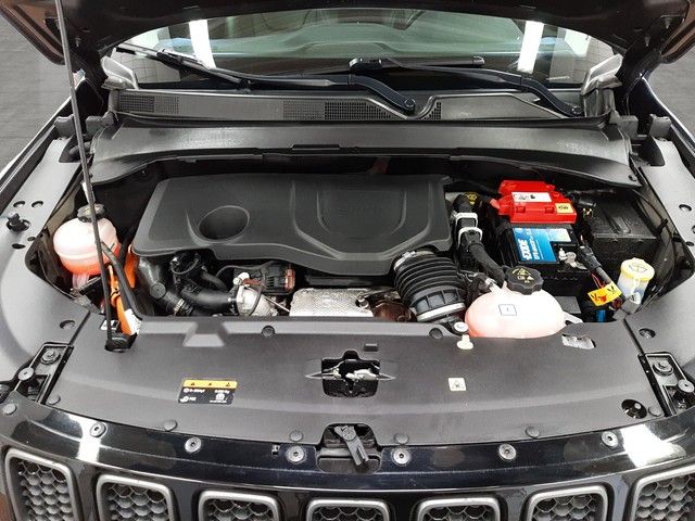 Fahrzeugabbildung Jeep Compass Trailhawk 1.3 PHEV 4WD Navi Pano Leder