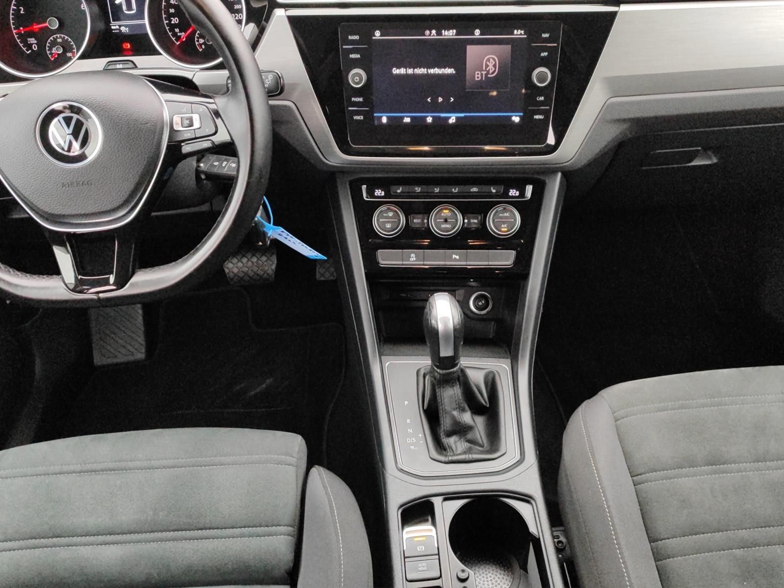 Fahrzeugabbildung Volkswagen Touran Comfortline *Massage*Sitzheizung*Apple*