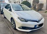 Toyota Auris Hybrid Executive 1,8-l-VVT-i Executive - Toyota Auris Gebrauchtwagen in Stuttgart
