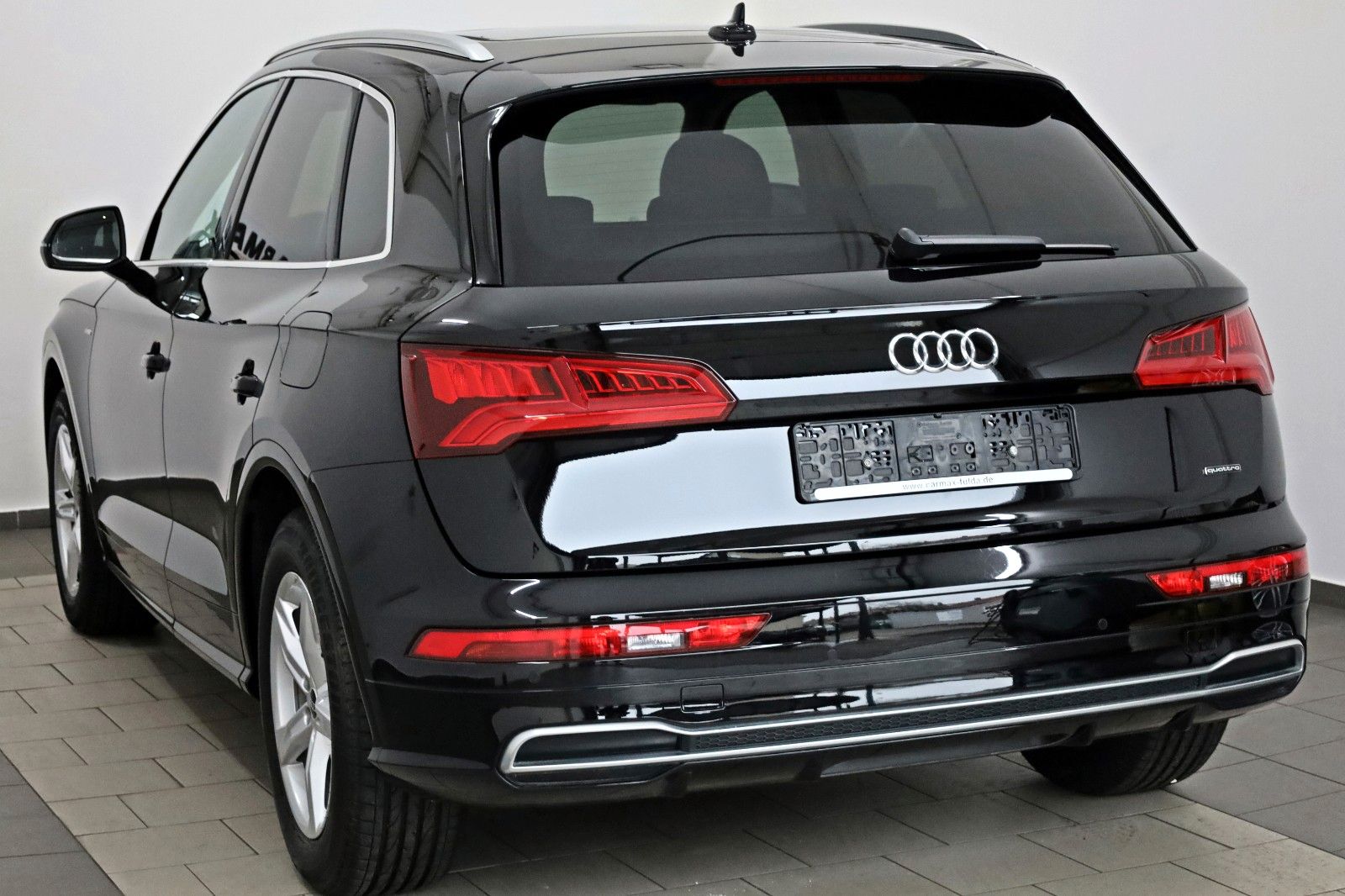 Fahrzeugabbildung Audi Q5 50 TFSI e quattro, S line,Navi,ACC,Panoram+WR