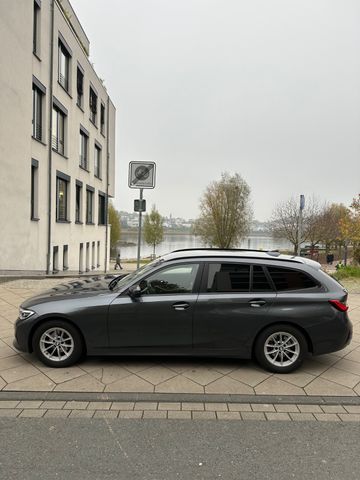 BMW 318d Touring Advantage 