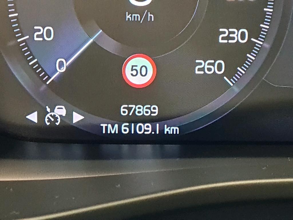 Volvo XC40 R-Design 2.0 B4 Aut ACC Harman-Kardon 360°K