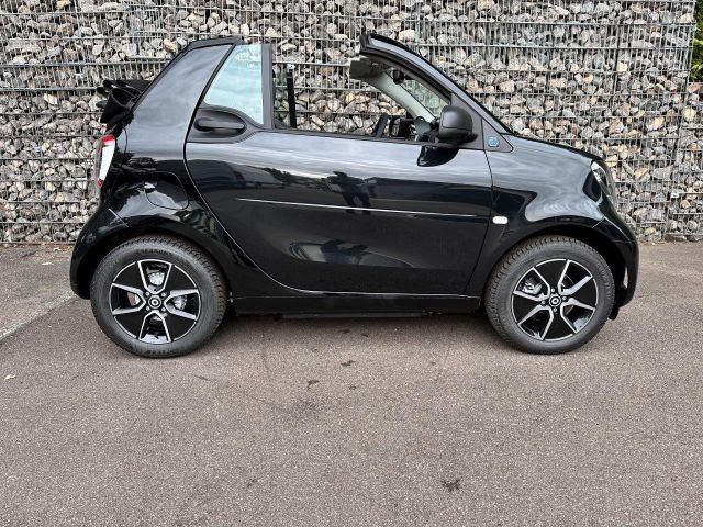 Smart ForTwo cabrio  EQ Passion - Exclusive Paket Navi