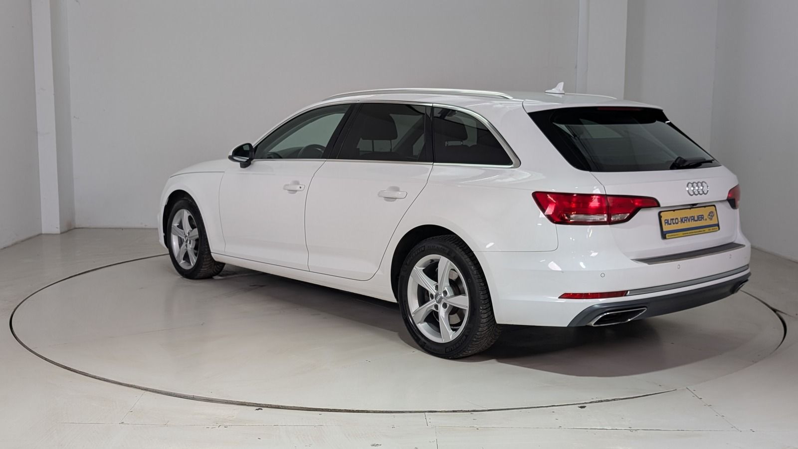 Fahrzeugabbildung Audi A4 Avant 35 TDI sport S-tronic LED * Navi