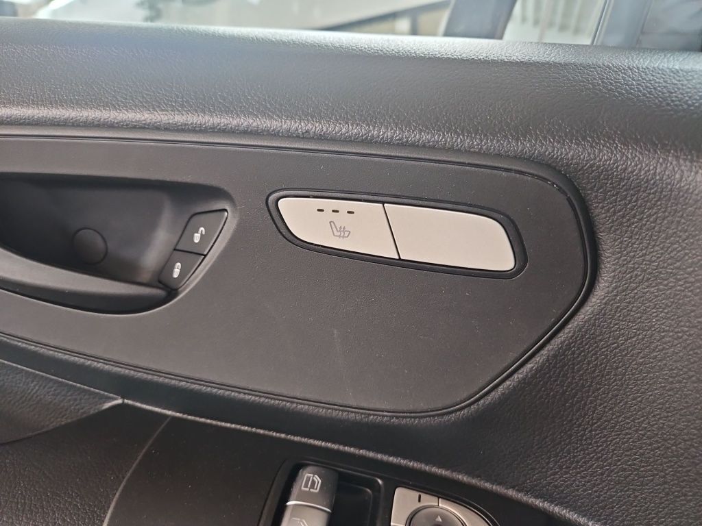 Fahrzeugabbildung Mercedes-Benz eVito 112 Kasten Lang LED RFK PTS Nav Flügeltüre