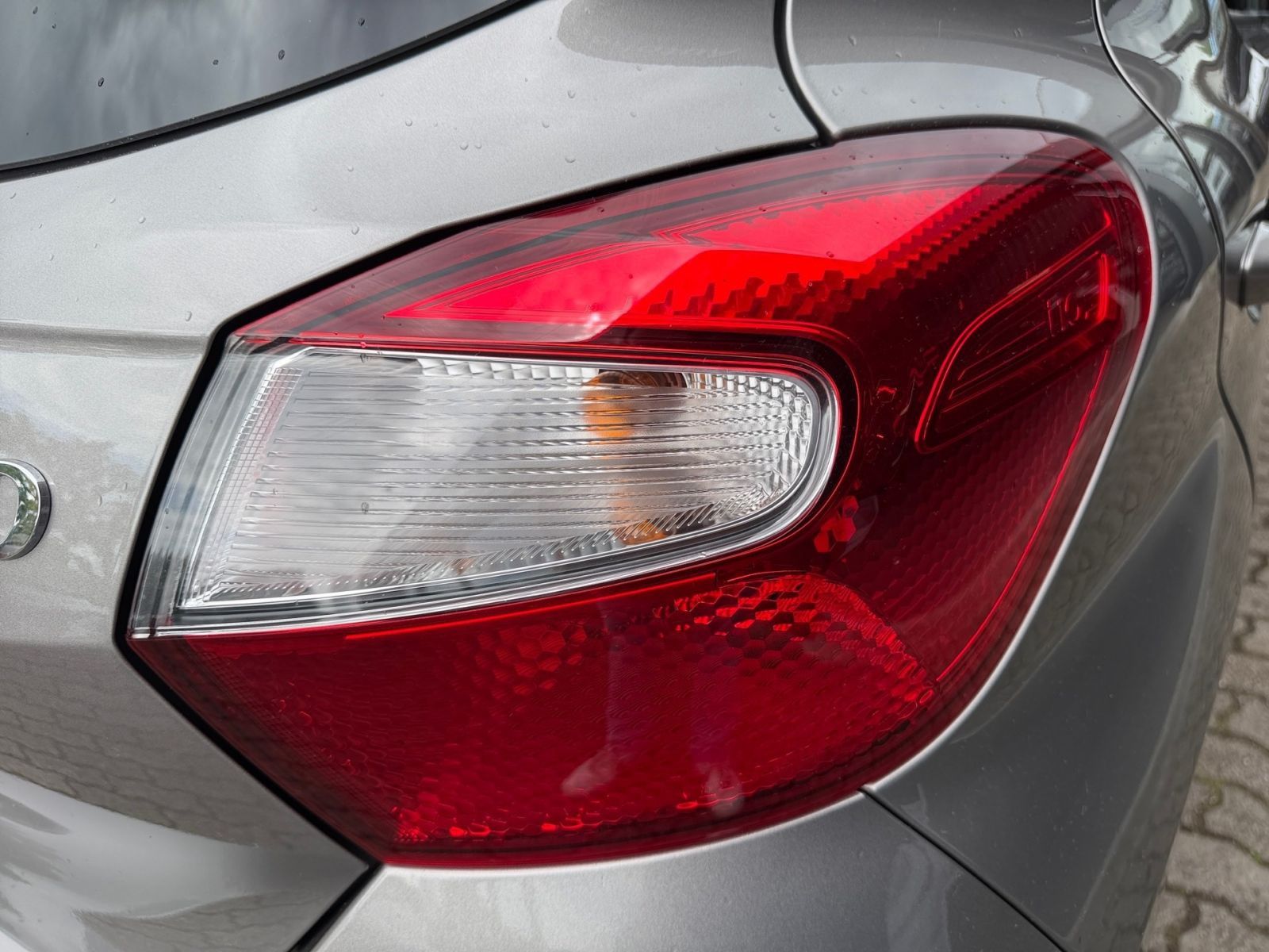 Fahrzeugabbildung Hyundai i10 1.0 Edition 30 Sitzheizung 1Hd