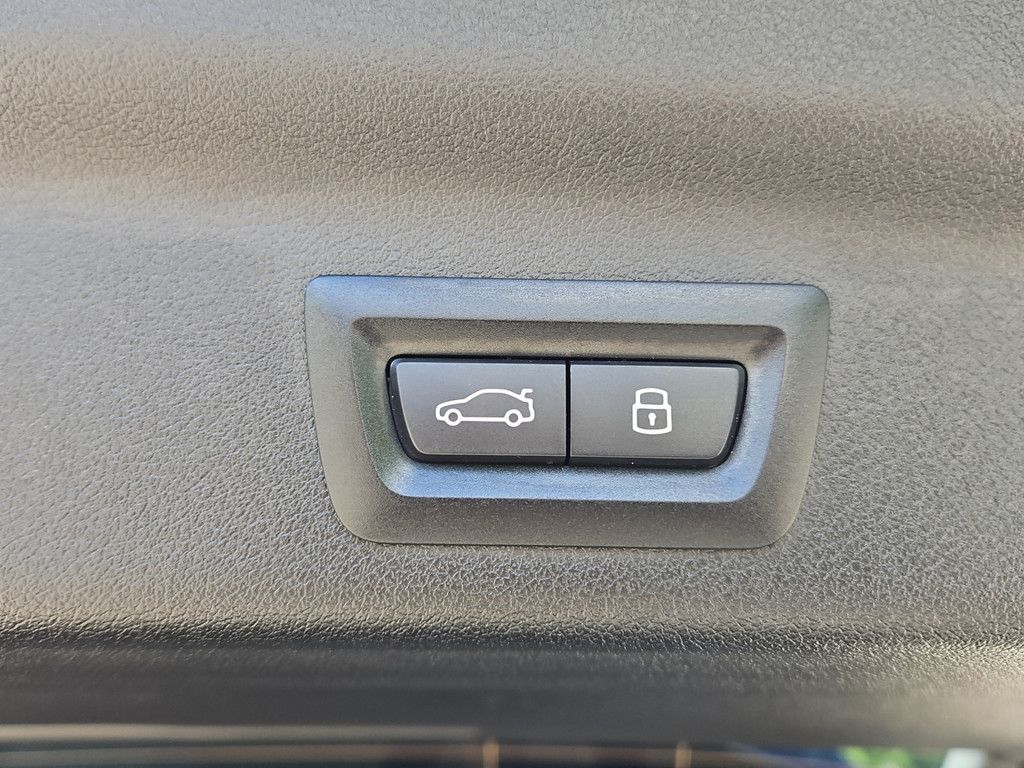 BMW X1 sDrive20i LED NAVI HUD ACC 360° SHZ 18 AHK foto 19