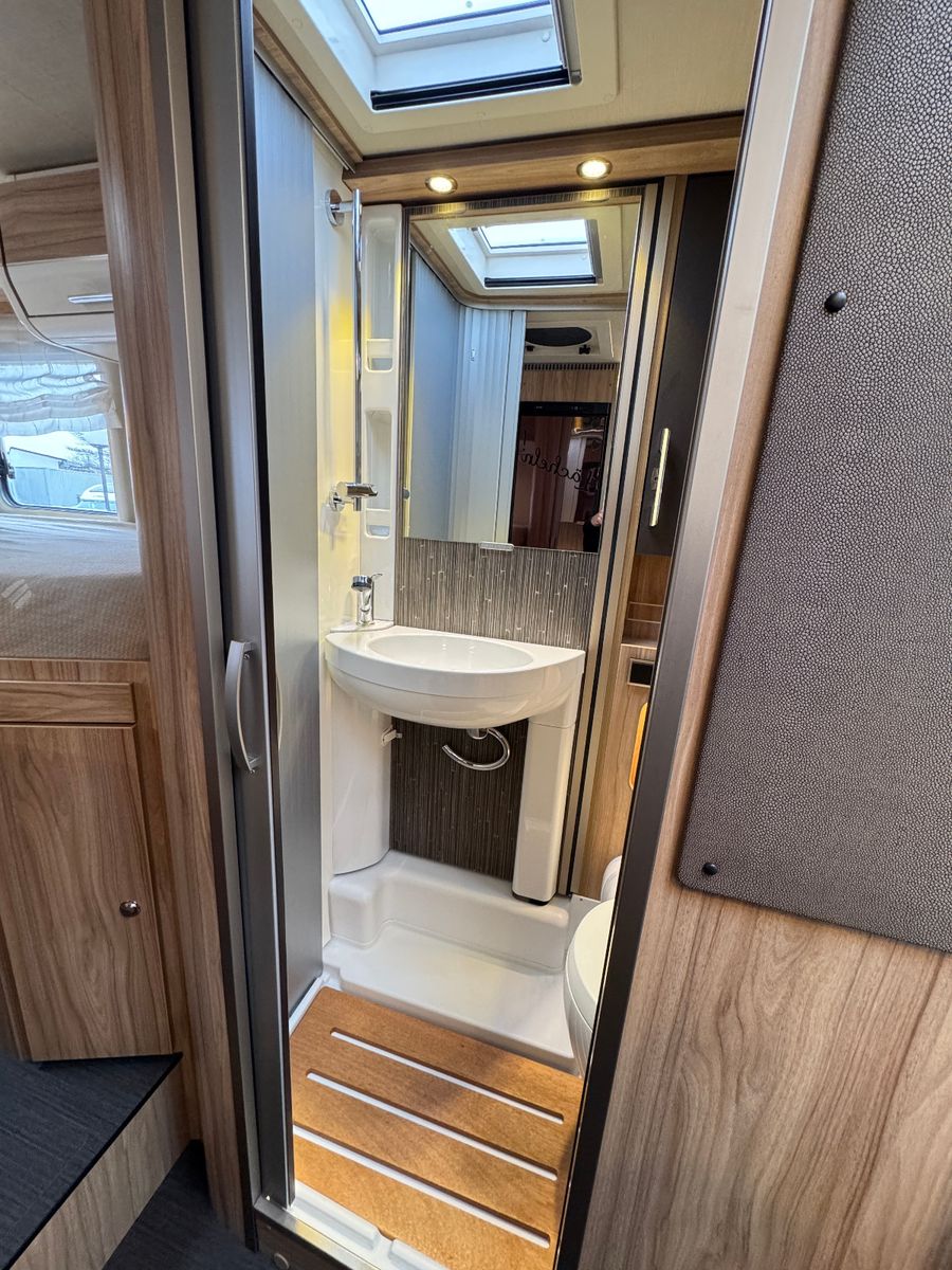 Fahrzeugabbildung HYMER / ERIBA / HYMERCAR ML-T 570 60 EDITION MB SPRINTER 316 CDI 7GT SHZD