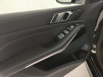 BMW X7 - 12