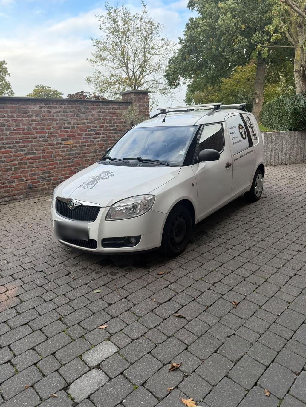 Skoda Praktik 1.2 Liter Benzin TÜV 06-27 L...