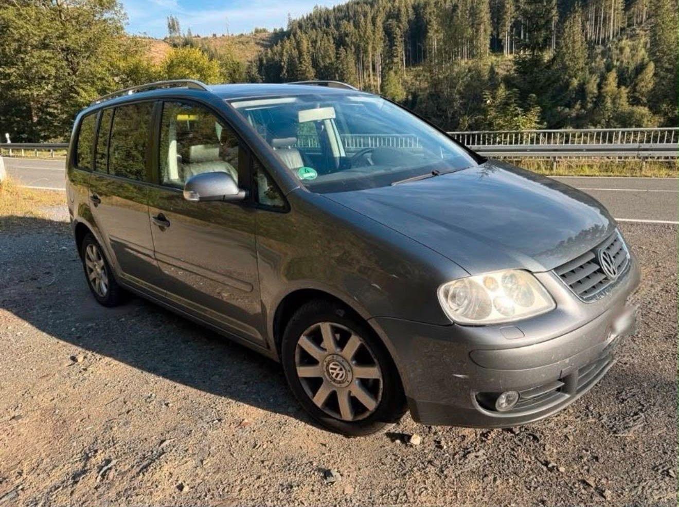 Volkswagen Touran 2004 — двигун 140 HP (103kW)