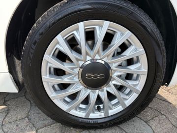 Fahrzeugabbildung Fiat 500 Lim Mild Hybrid Navi DAB Klimaaut. Temp uvm.
