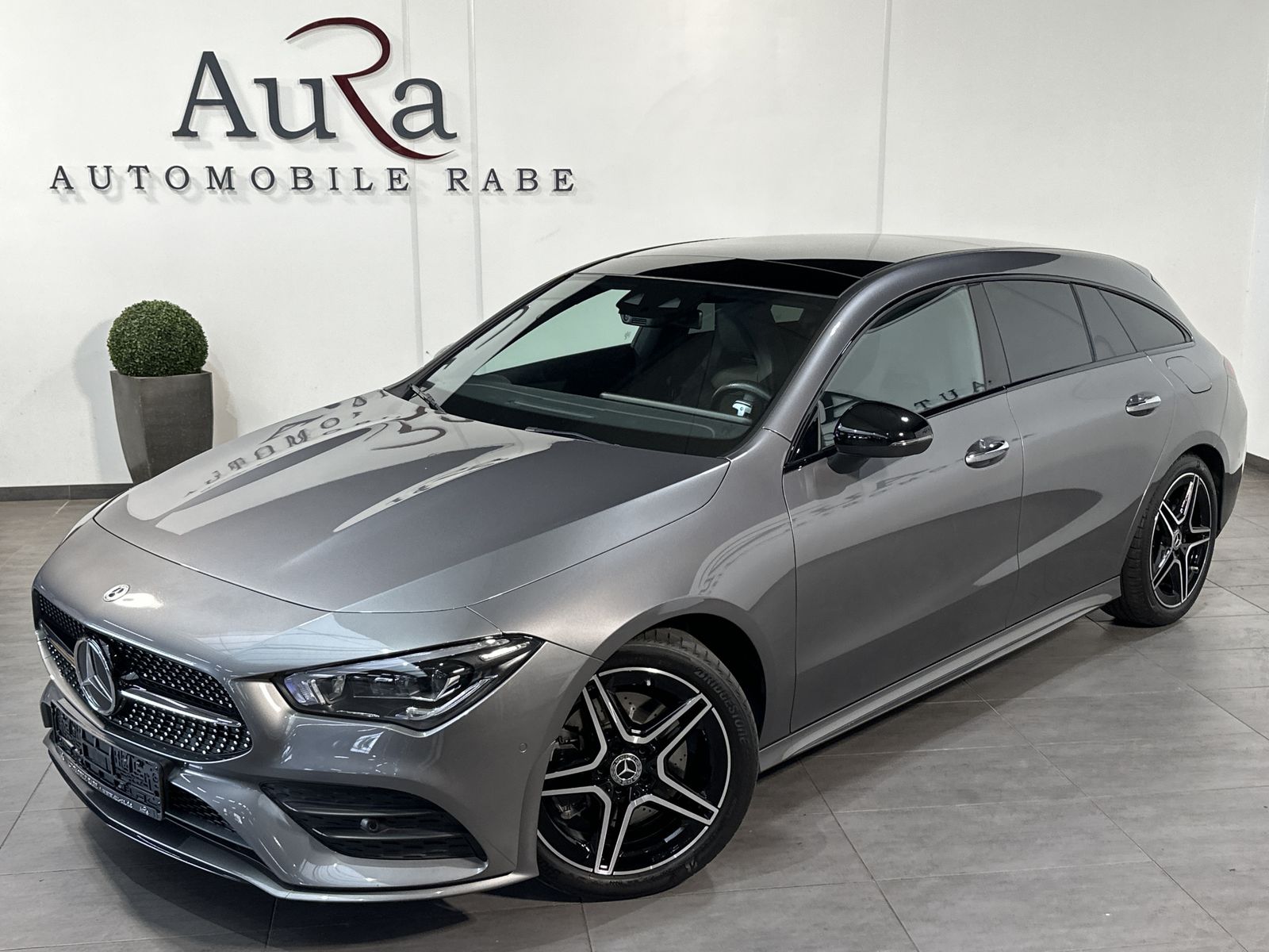 Fahrzeugabbildung Mercedes-Benz CLA 220 Shooting Brake d AMG-Line NAV+LED+PANORA