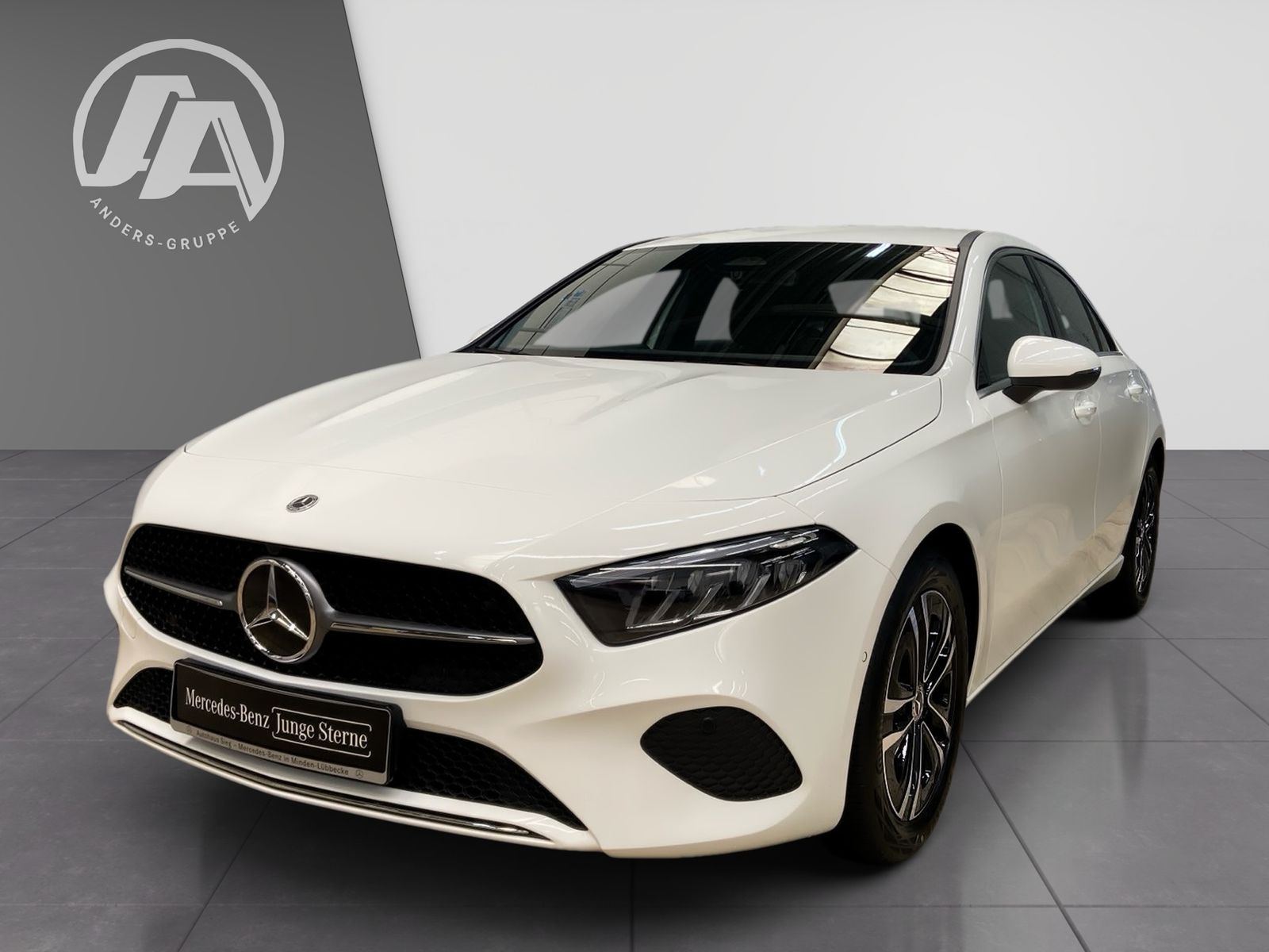 Mercedes-Benz A 180 PROGR DISTR AHK NAVI LED KAM L.-HEIZ foto 2