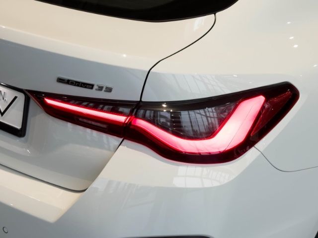 BMW i4 - Bild 14