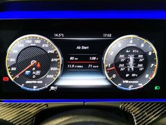 MERCEDES-BENZ E 63 AMG S 4Matic Navi Kamera CARBON Panorama AC