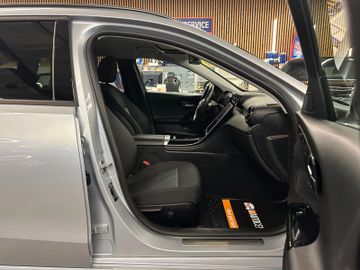 MYAUTOCENTER – Gebraucht- und Jahreswagen mit Werkstattservice in Pfaffenhofen Mercedes-Benz C 200 d *Avantgarde*Navi*LED*Spurh*