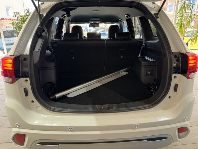 Mitsubishi Outlander PHEV PLUS Spirit-Paket 2.4 MIVEC 4WD