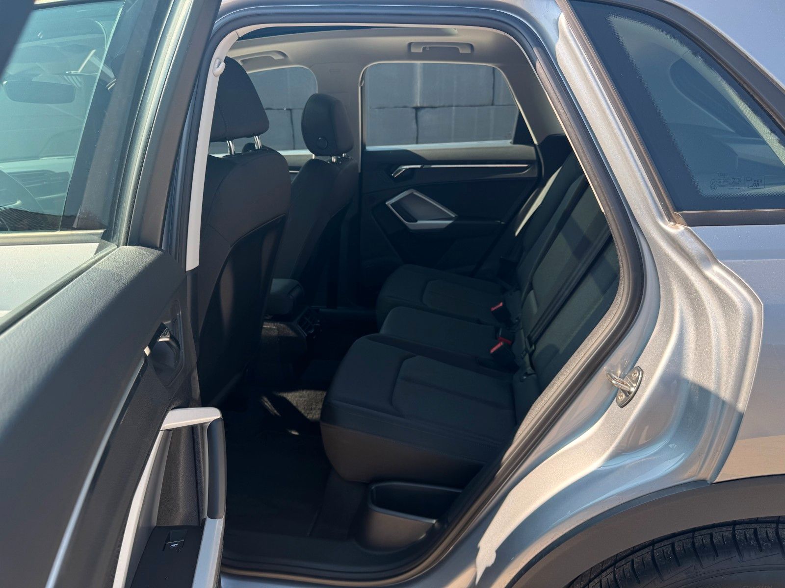 Fahrzeugabbildung Audi Q3 45 TFSI e S tronic Sonos Virtual Pano CAM ACC