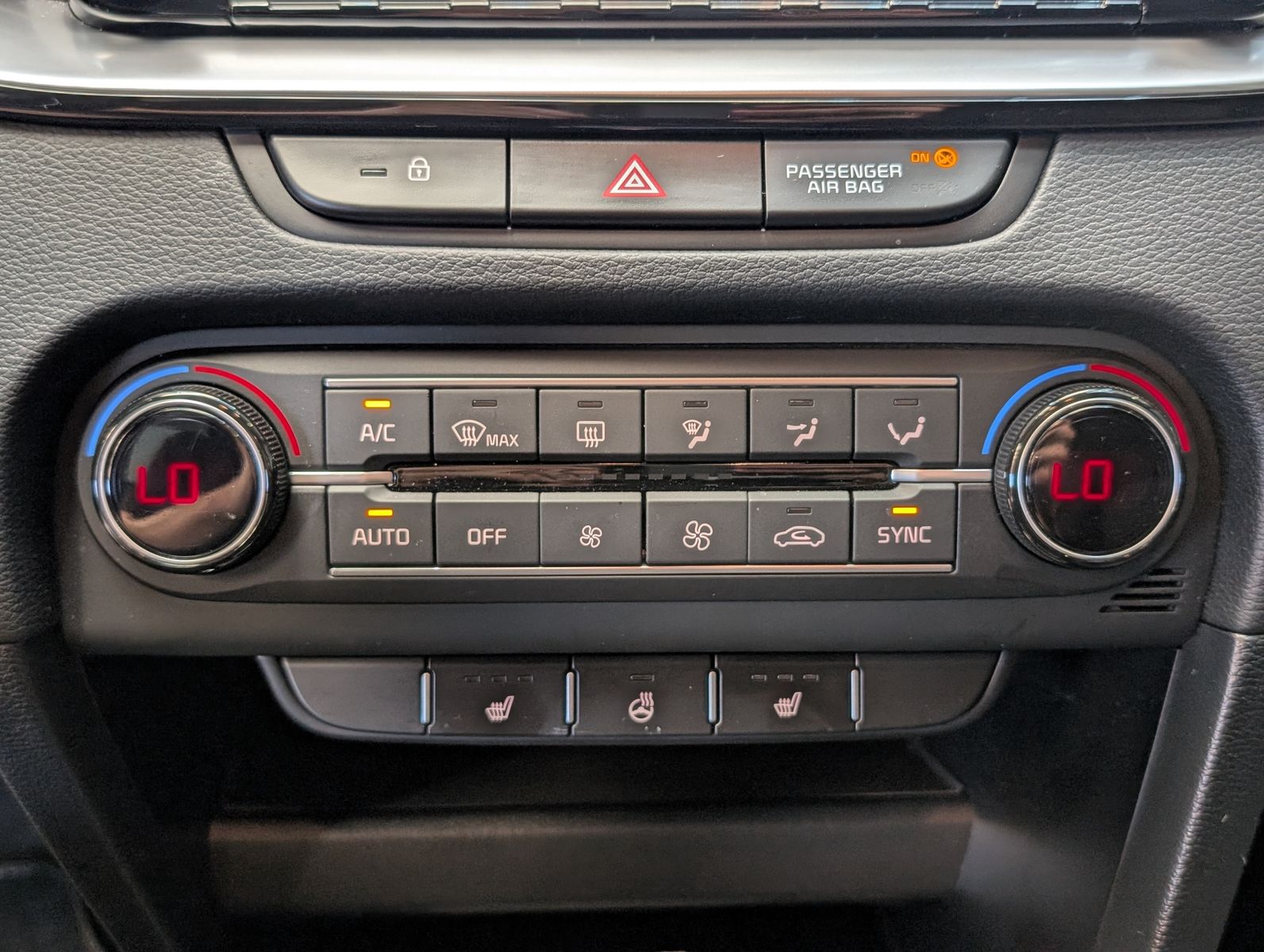 Fahrzeugabbildung Kia cee'd / Ceed 1.5 DCT Spirit LED JBL Cam ACC 7J-G
