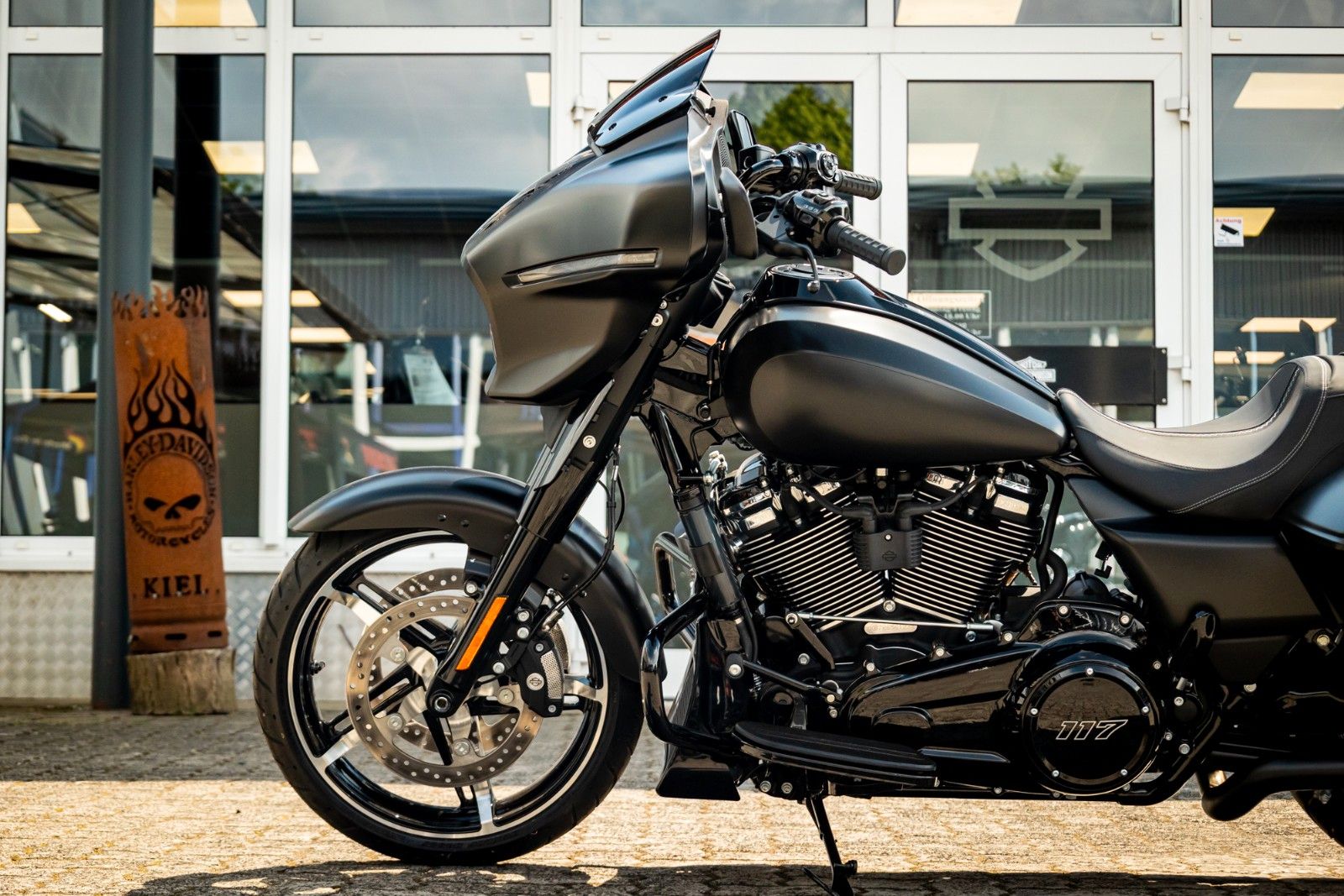 Fahrzeugabbildung Harley-Davidson Street Glide FLHX MY24 117cui - Touring