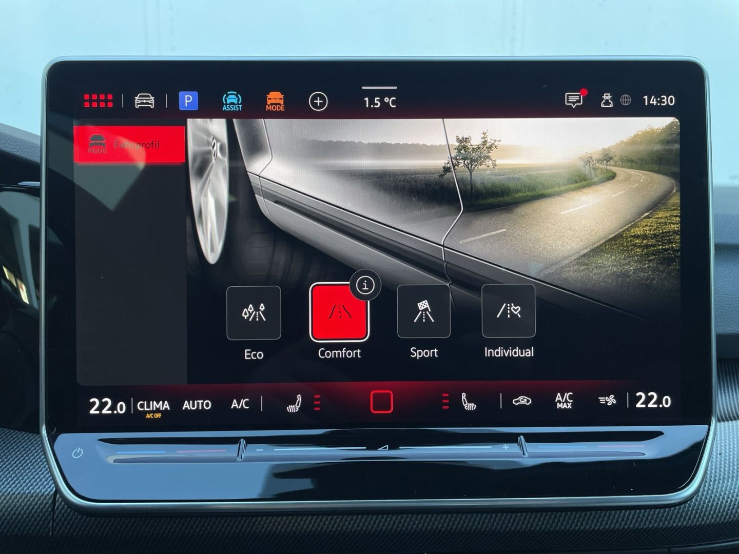 Golf VIII R-Line 2.0TDI DSG H&K/AHK/Pano/HUD/Nav