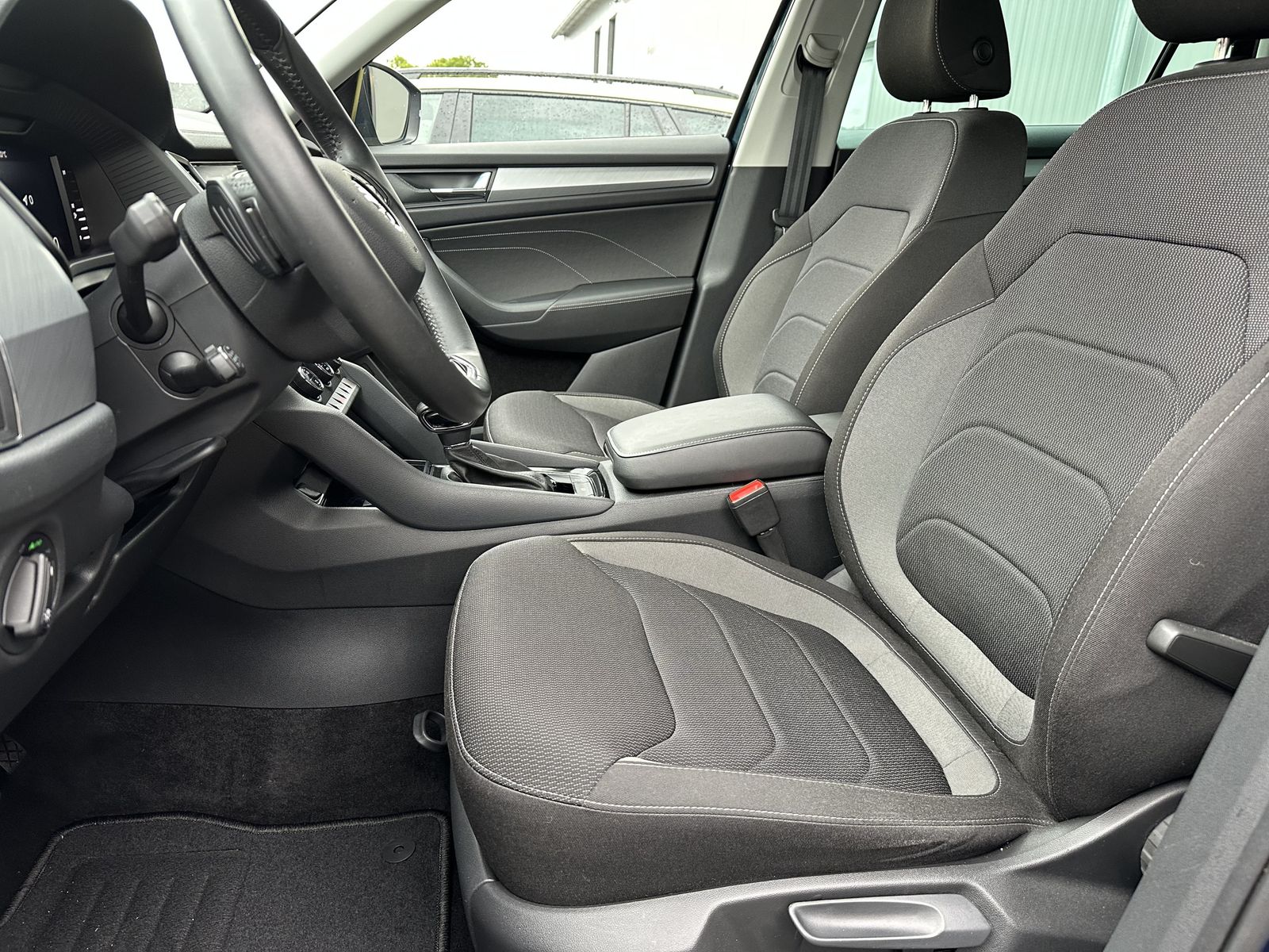 Fahrzeugabbildung SKODA Kodiaq 2.0 TDI DSG Ambition NAV+LED+ACC+AHK+KAM
