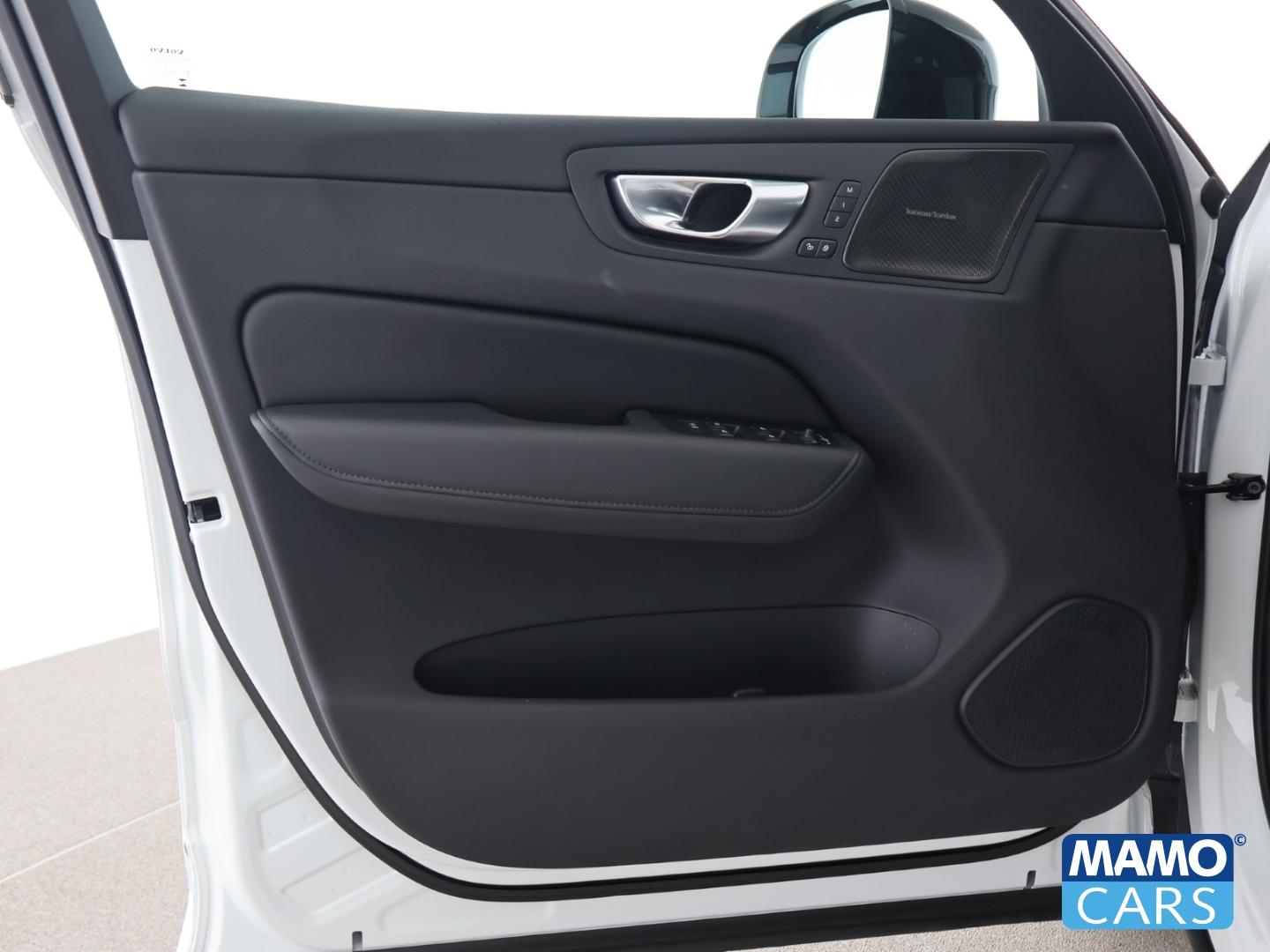 Volvo XC60 Plus Dark B5 Benzin ACC/H&K/Memory/Keyless, миниатюра 21