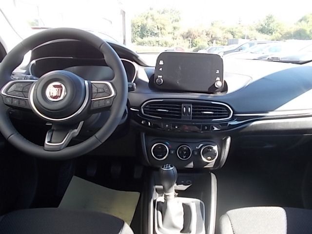 Fahrzeugabbildung Fiat Tipo Kombi Life 1.0