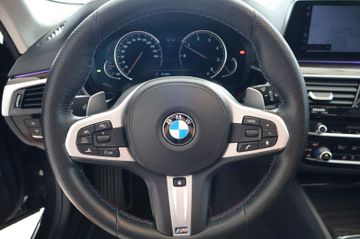 BMW 520d Touring Luxury Line Pano ACC HUD 360Kamera