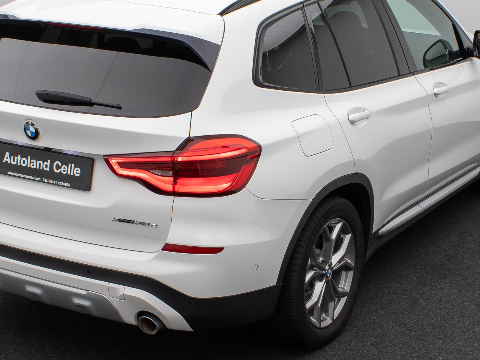 Fahrzeugabbildung BMW X3 xD30e xLine Panorama 360°HUD DAB HiFi Komfort