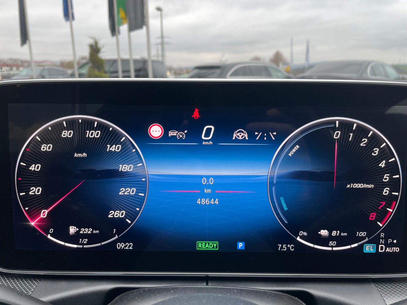 Fahrzeugabbildung Mercedes-Benz C 300 e Avantgarde Digital+S-Dach+AHK+Distr+