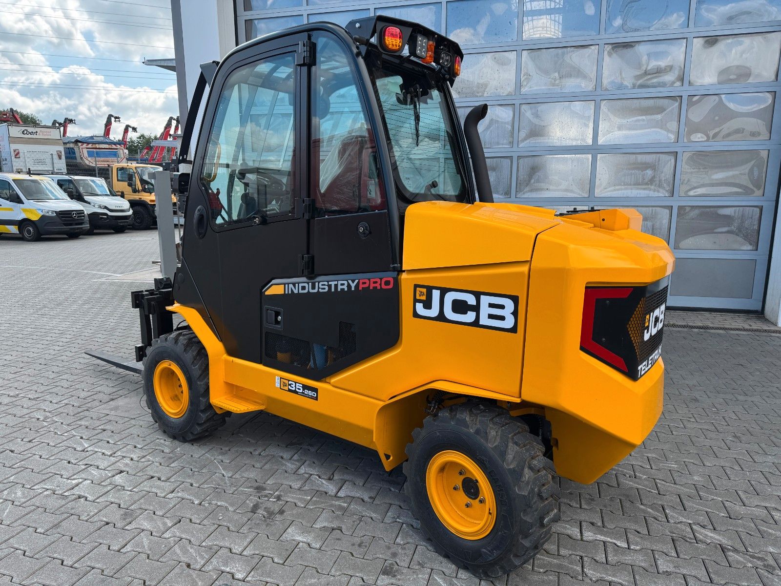 Fahrzeugabbildung JCB TLT 35-26D 4WD Teletruck / nur : 143h!! / SS