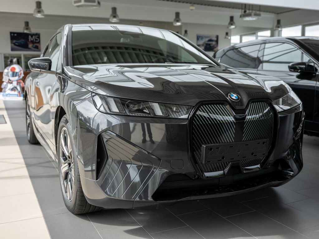 BMW iX - Bild 3