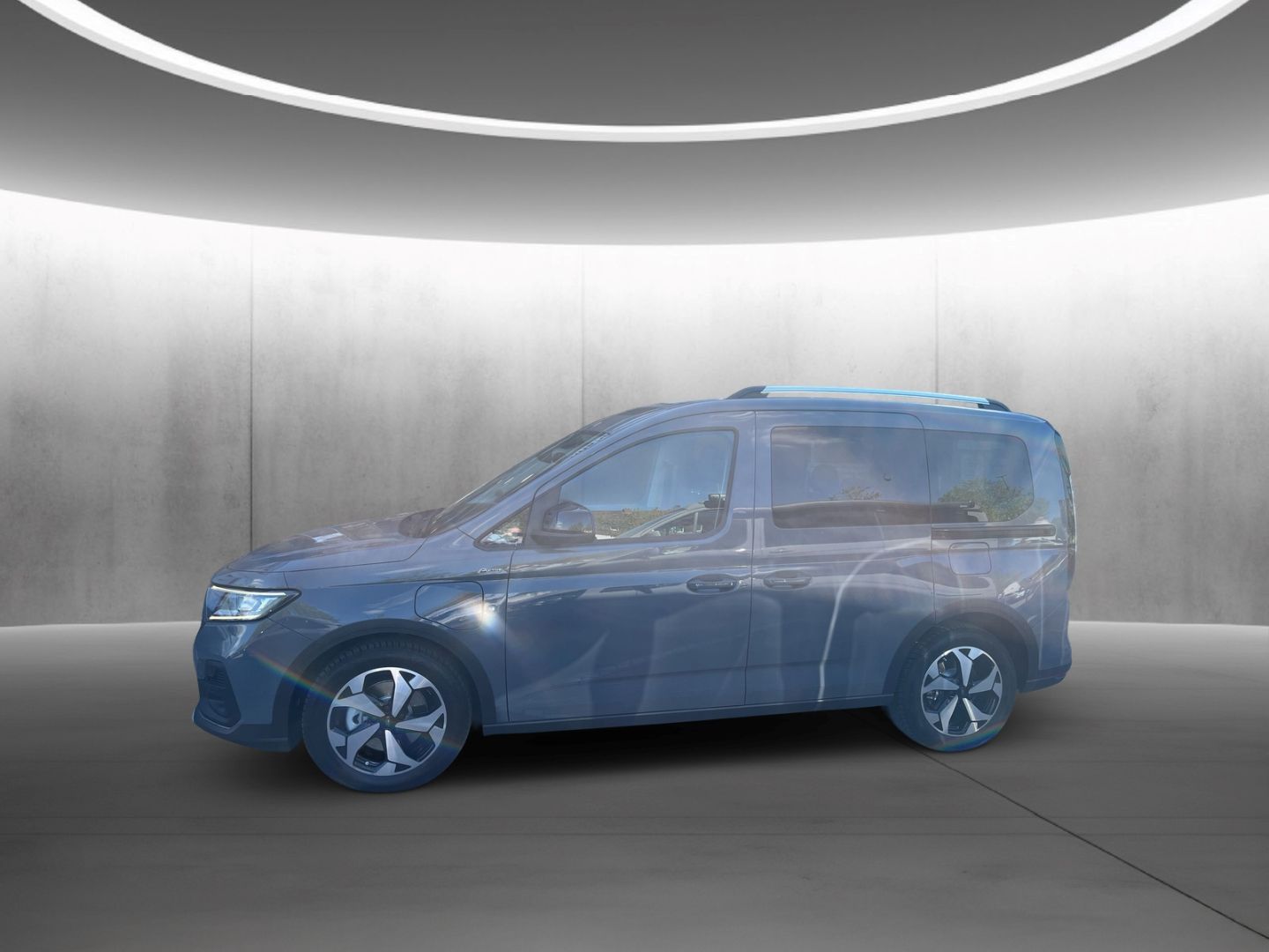 Fahrzeugabbildung Ford Tourneo Connect PHEV Active L1 mit vielen Extras