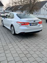 Toyota Camry 2,5-l-VVT-i Hybrid Luxury Auto voll  - Toyota Camry mit Benzin-Antrieb: Limousine