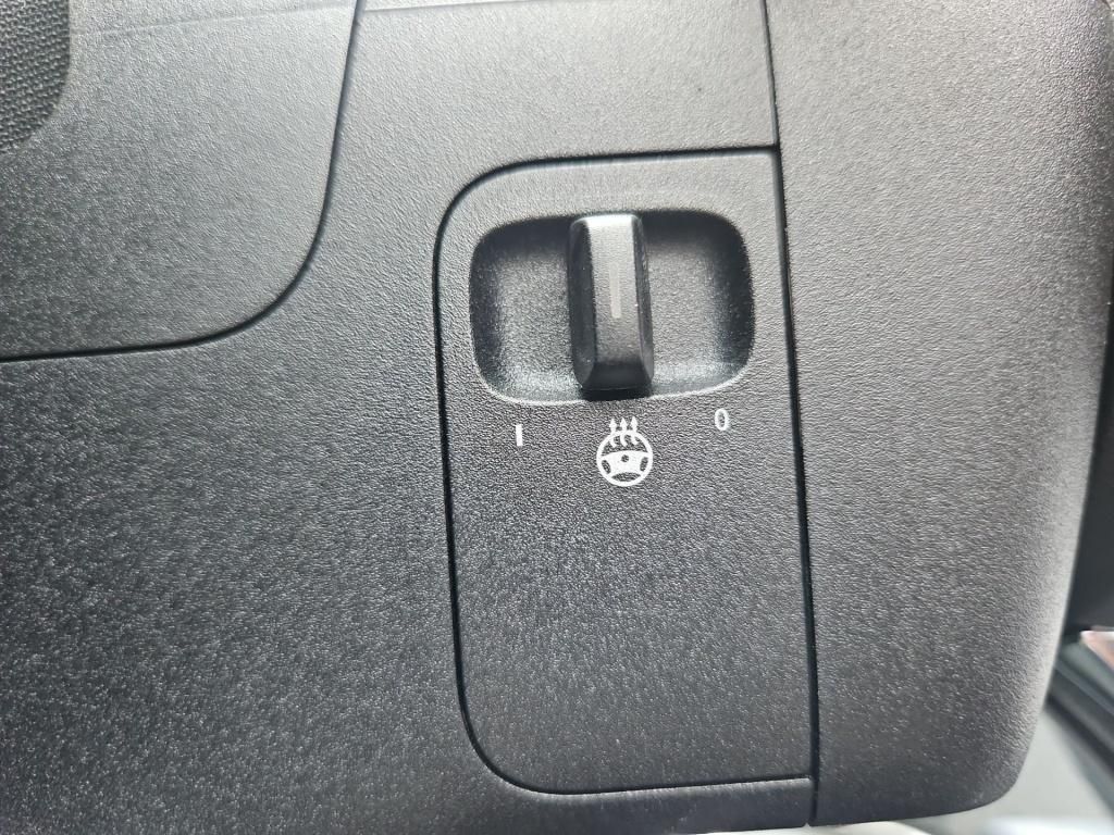 Fahrzeugabbildung Mercedes-Benz CLA 180 SB Night AHK Pano KeyLess Totwi. Ambie.