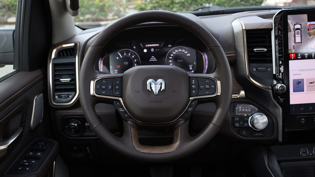 Fahrzeugabbildung Dodge RAM LIMITED LONGHOR Full Options T1: 70.000 EURO