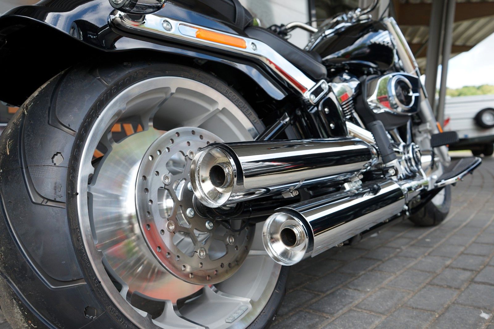 Fahrzeugabbildung Harley-Davidson Fat Boy 117 2025 Vivid Black Sofort Verfügbar