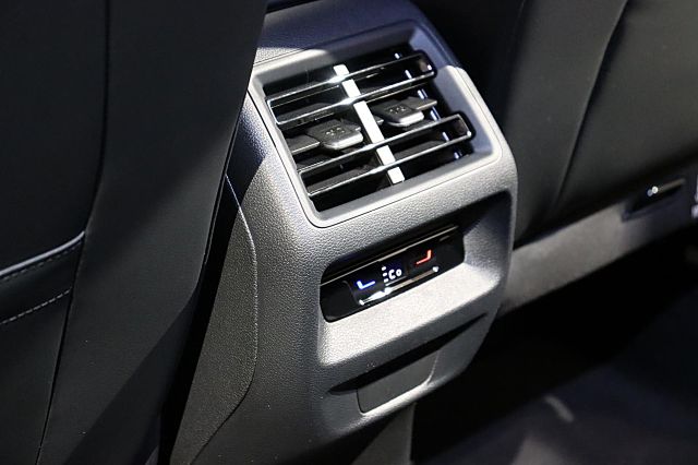 Tiguan R-Line 1.5l eHybrid DSG BlackStyle AHK An