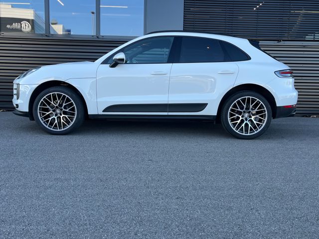 Porsche Macan-PANO-PASM-BOSE-ABGAS-STANDHEIZUBG-21``