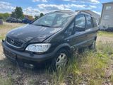 Opel Zafira 2.0 DTI 16V Comfort/7 Sitze - Opel Zafira aus 2002