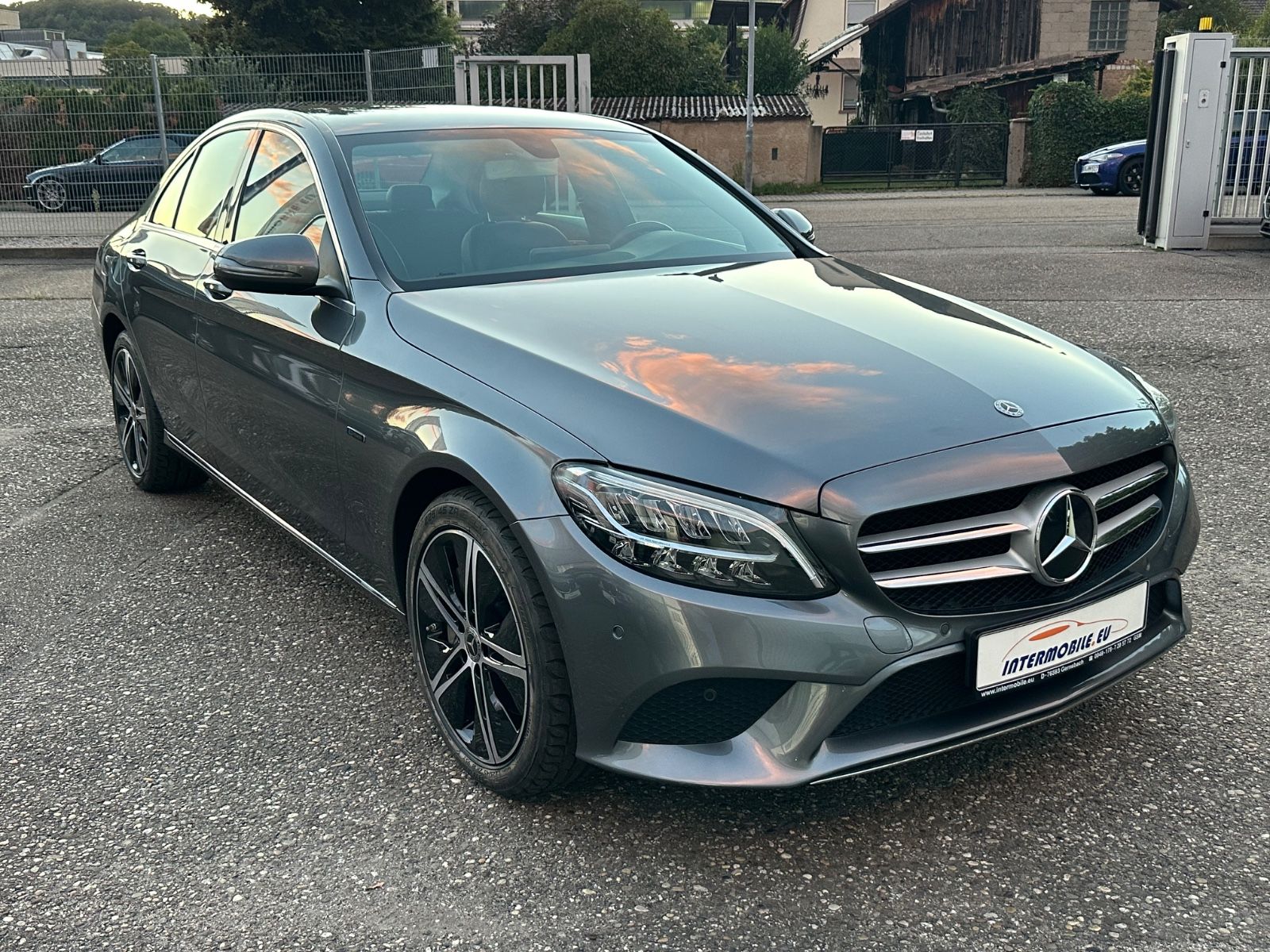 Mercedes-Benz C 300de Limousine Hybrid LED AC ALU NAVI CAM AHK imagem 3