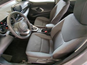 Toyota Yaris - 10